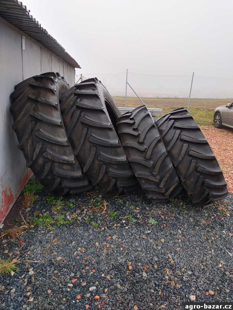 Traktorové pneumatiky Mitas